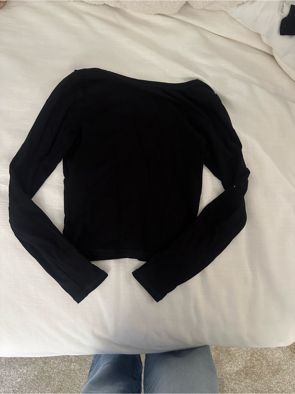 EUC Lululemon Black Long-Sleeve Women's Sweater - Classic Crewneck - Picture 4 of 11